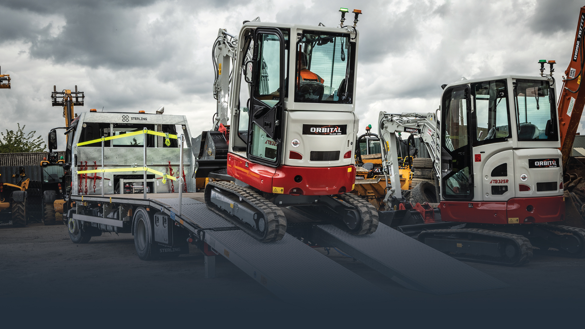 Sterling-built beavertail plant body on DAF XB truck