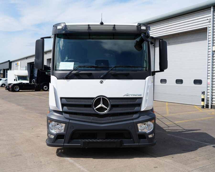 Mercedes-Benz Actros 2532 6×2 26T Beavertail