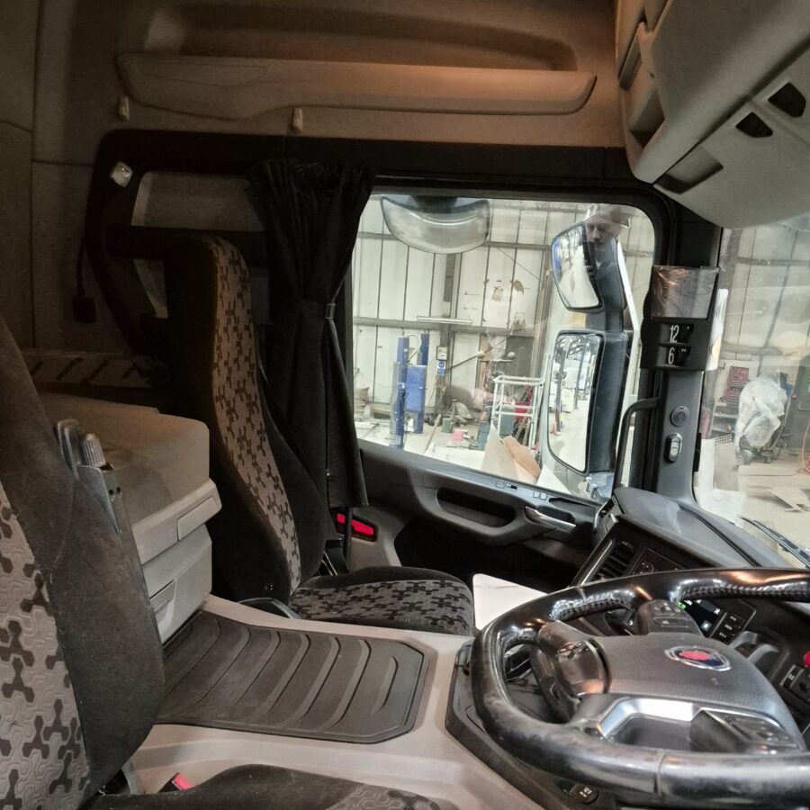 Scania P500 8×2 Cheesewedge Crane Truck