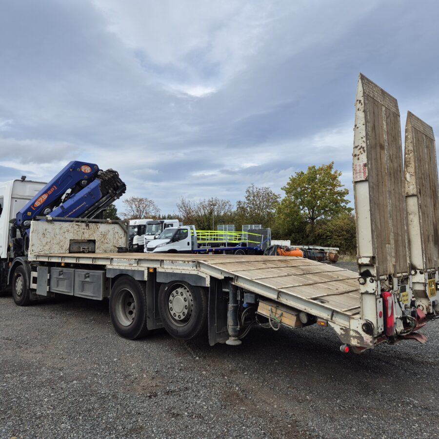 Scania P500 8×2 Cheesewedge Crane Truck
